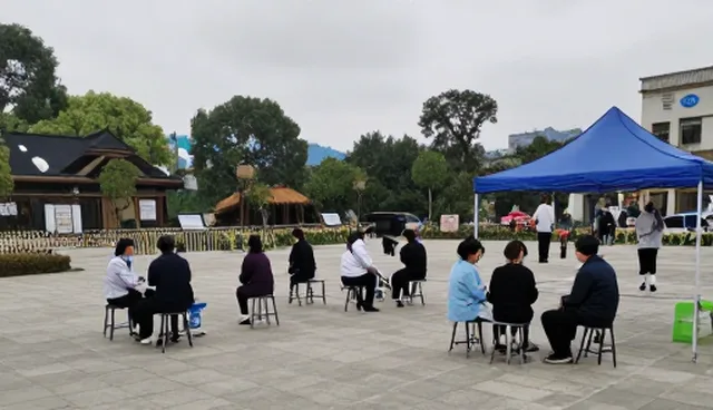 慢病管理服务中风险识别的两种做法及实际取舍